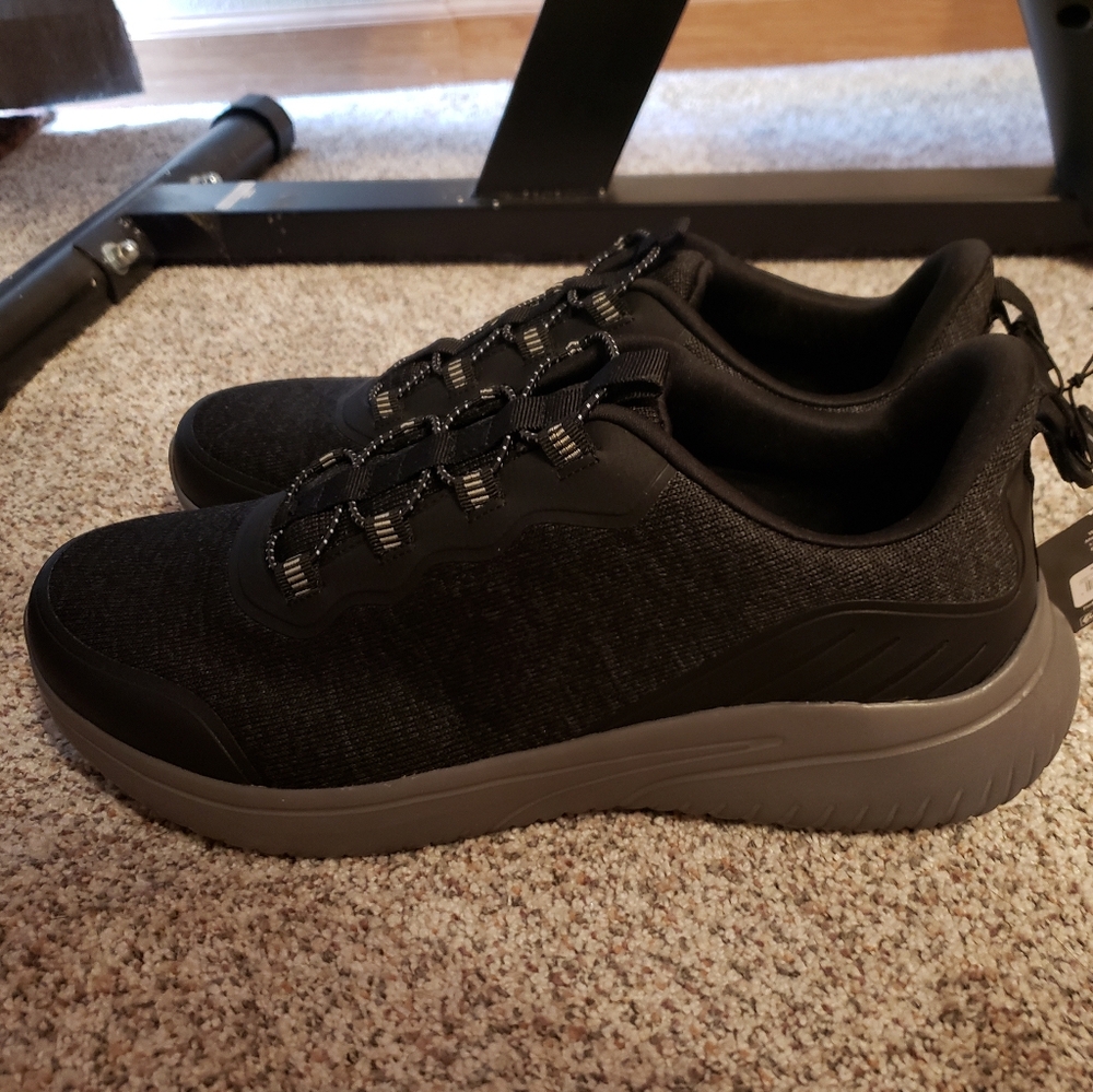 Men's Memory Foam Athletic Works Slip On Sneaker 13 W WIDE - Picture 3 of 7